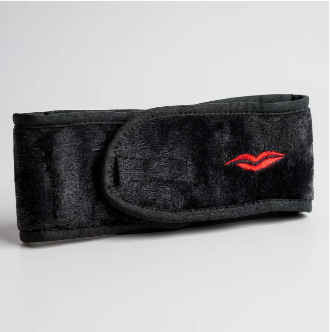 Donna May London Adjustable Spa Style Headband with Red Lip in Black - Image 2