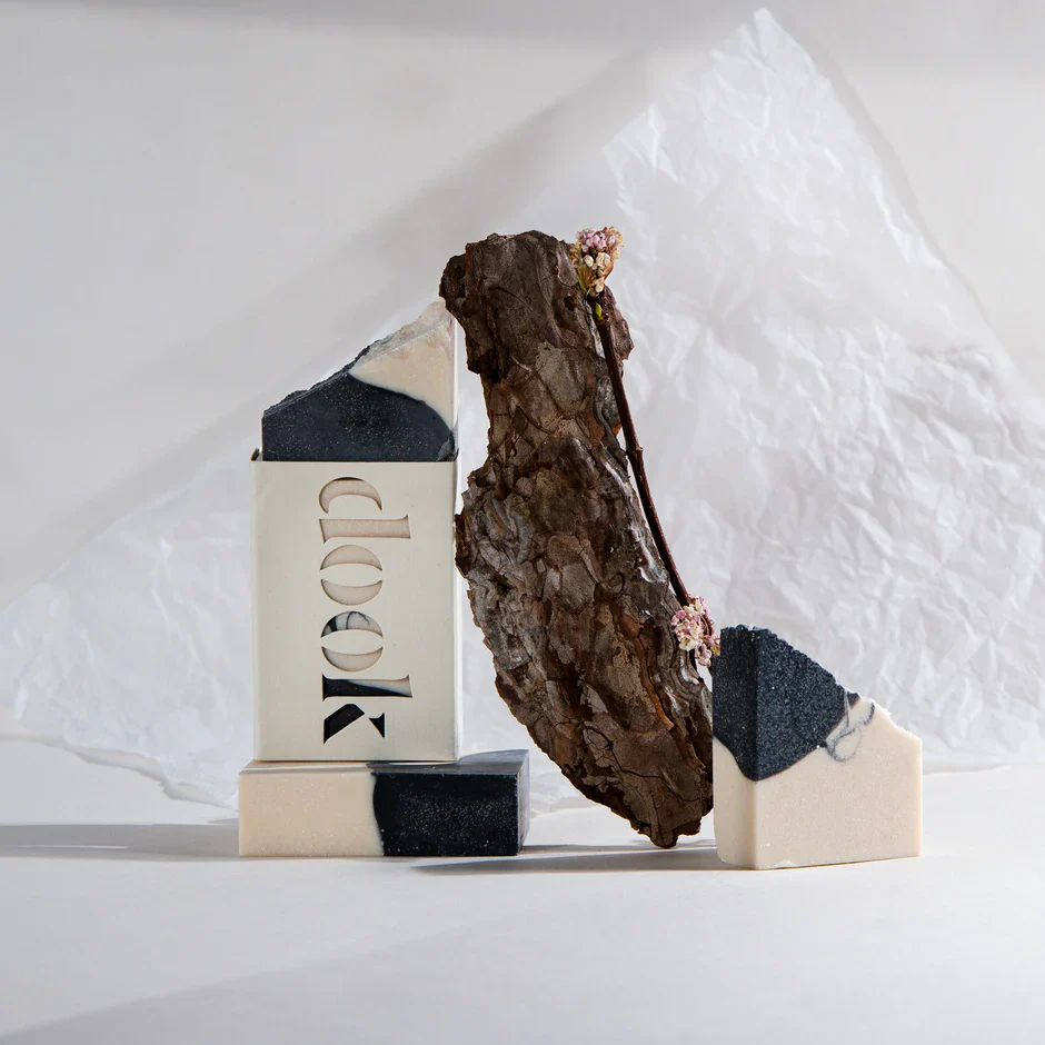 Dook Patchouli Frankincense Mandarin & Cedar Salt Soap Bar - Image 3