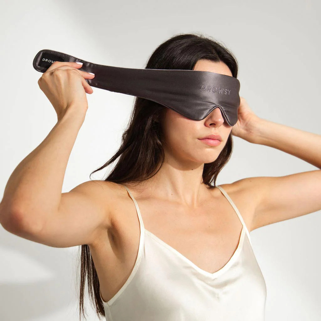 Moonlight Shadow Featherweight Silk Sleep Mask - Image 3