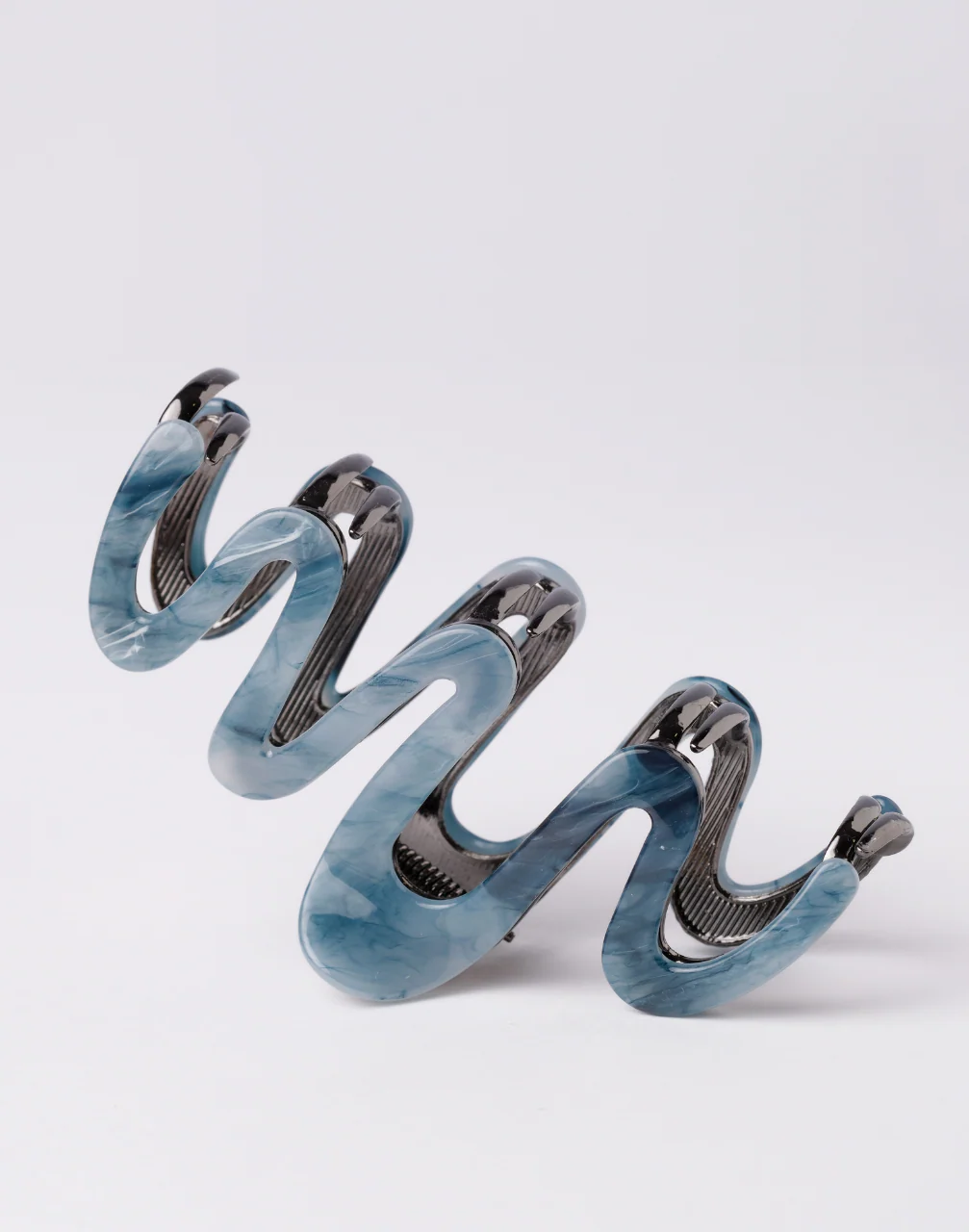 ReverieHair Wavy Twist Hair Clips - Image 14