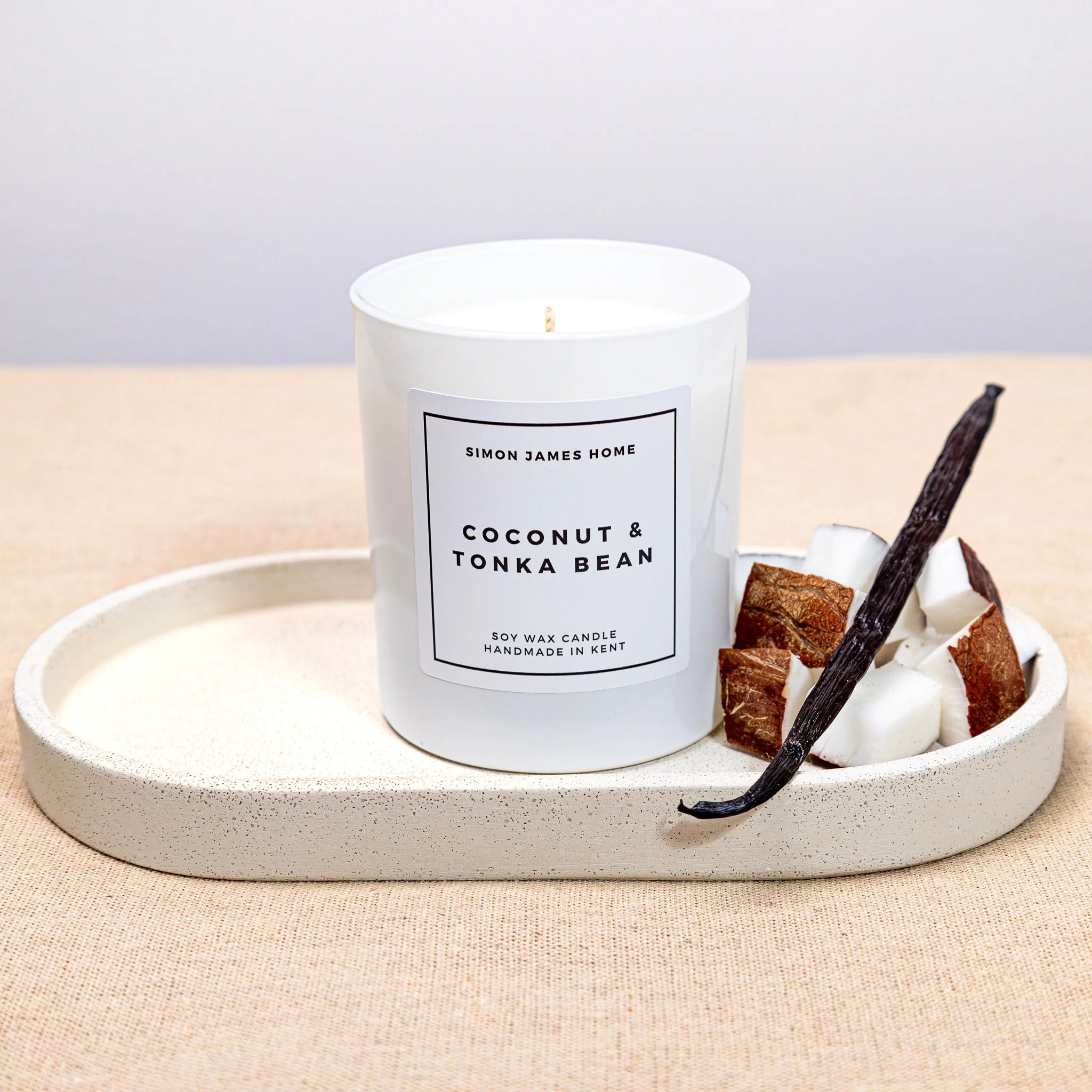 Simon James Home - Coconut & Tonka Bean Handmade Soy Wax Candle - Luxurious Coconut Candle