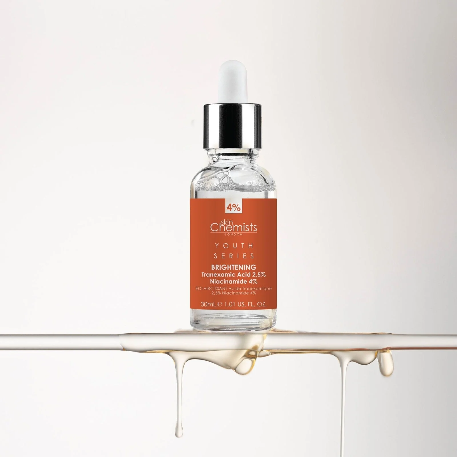 skinChemists Tranexamic Acid 2.5%, Niacinamide 4% Brightening Facial Serum 30ml - Image 3